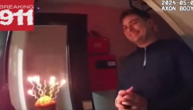 Polisin duygusal sürprizi izleyenlerin kalbini eritti