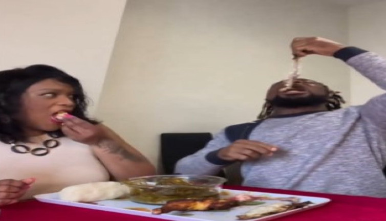 Balığı kılçığıyla tavuğu da kemiğiyle yiyen adam hayrete düşürdü