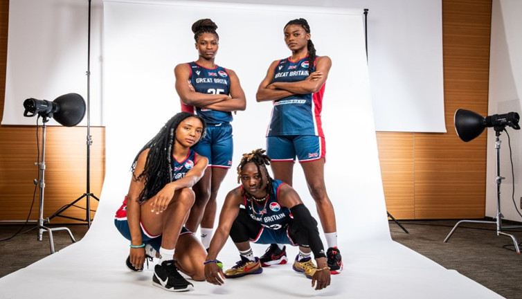 Sydney Wallace NEsibe Aydın'da