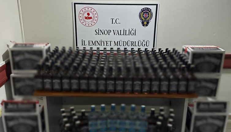 Şüpheli otomobilden 186 adet kaçak alkol çıktı