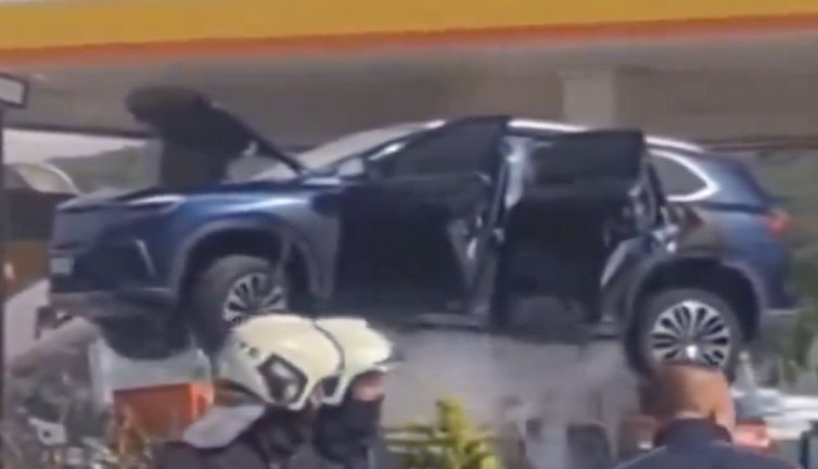 Gaziantep'te Togg T10X şarj olurken alev aldı