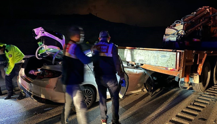 Amasya’da vinçle otomobil çarpıştı: 1 ölü