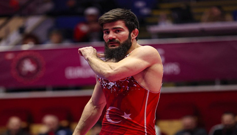 Soner Demirtaş 2 saniyeyle Paris'i kaçırdı