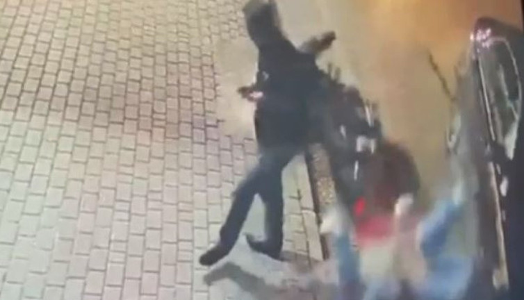 Ölüm kaldırımda teğet geçti