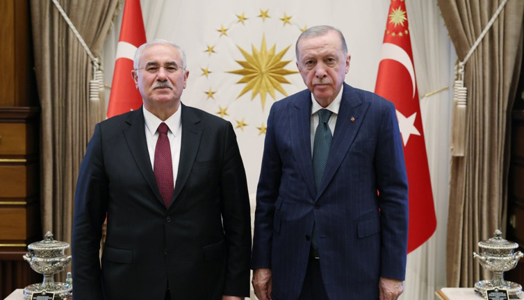 Erdoğan eski Yargıtay Başkanı Akarca'yı kabul etti