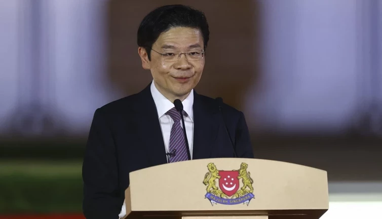 Singapur'da 20 yıl sonra başbakanlık el değiştirdi