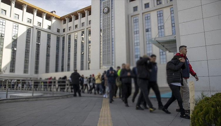 Ankara'da çeşitli suçlardan aranan 924 kişi yakalandı
