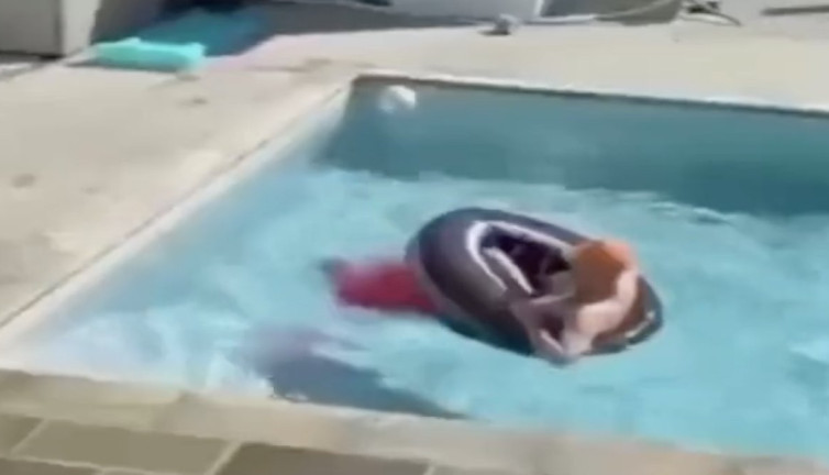 Havuza kimyasal döktüler. Tuvaletini havuza yapanlar ortaya çıktı