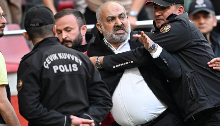 Konyasporlu futbolcu Soner Dikmen 'futbolcu olduğuma utandım' diyerek Kayseri'de yaşanan rezaleti açıkladı