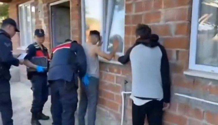 Jandarmadan uyuşturucu çetelerine darbe