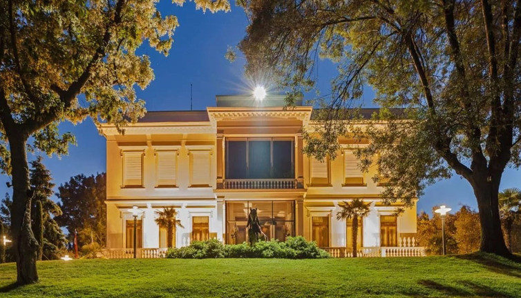 Sabancıların Atlı Köşkü icradan satılık. İstenen para belli oldu