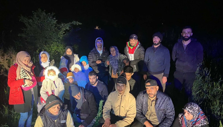 Edirne'de 21 kaçak yakalandı (23 Mayıs 2024)