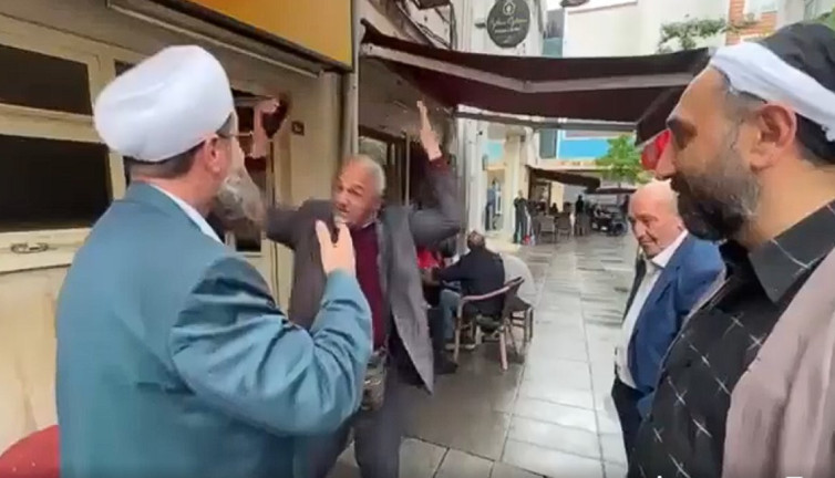 Tebliğe giden tarikatçıları "Milleti namazdan siz soğuttunuz" diyerek kovdu