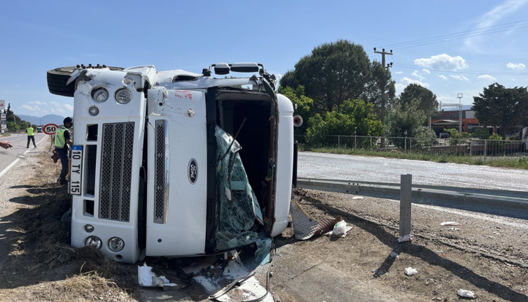 Gönen’de trafik kazası: 2 yaralı
