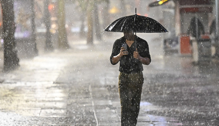 Meteoroloji’den 6 ile uyarı! Gök gürleyecek sağanak vuracak