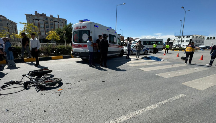 Beton mikserinin çarptığı bisikletli öldü (01 Haziran 2024)