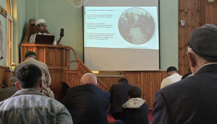 Teknolojik imamdan sunumlu vaaz