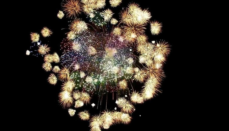 Dünyanın en büyük havai fişeğini görmüş müydünüz?