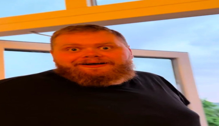 Mükemmel zamanlama. Şimşek öyle bir anda çaktı ki..