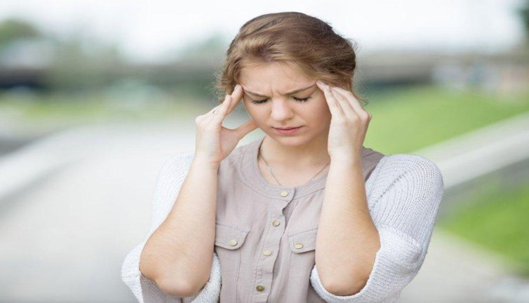 Geçmeyen baş ağrılarına dikkat! Uzmanlar uyarıyor