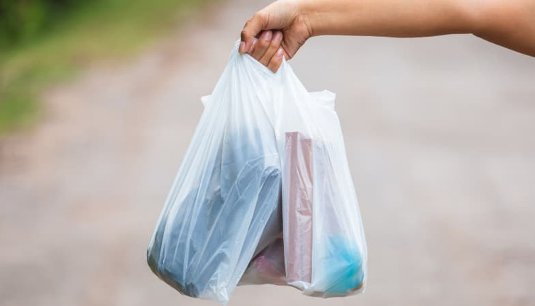 Ücretli poşet ile ne kadar para kazanıldığı belli oldu