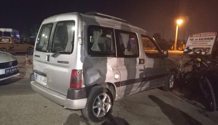 Hafif ticari araç ile motosiklet çarpıştı: 1 yaralı (06 Haziran 2024)