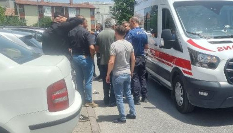 Yolda yürürken kurşunlandı