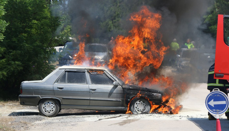 Torununu sınava yetiştirdi emanet aldığı araba yandı