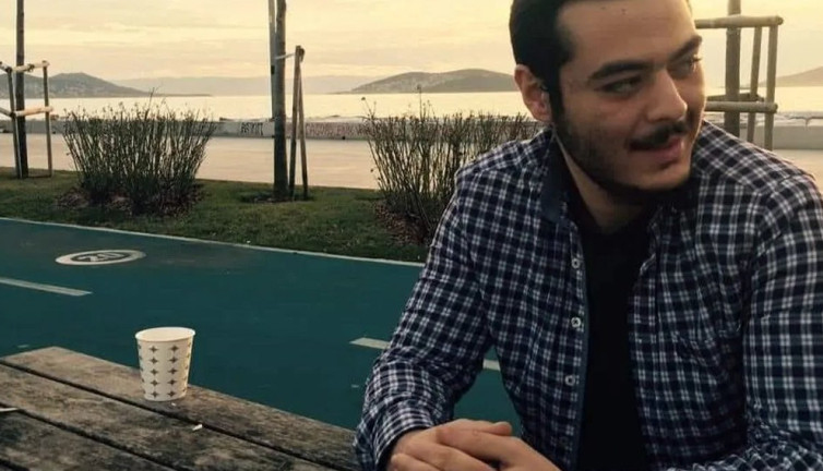 Depremde ailesini kaybeden gencin cesedi sazlıkta bulundu