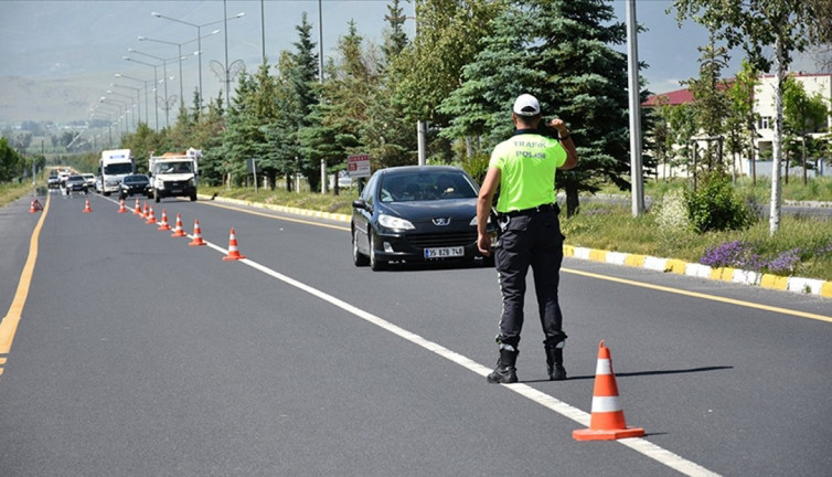 Bayram öncesi 467 bin 78 araç ve sürücüye işlem yapıldı