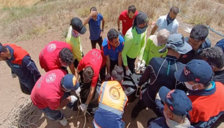 Suriyeli öldü cesedi 9 gün sonra bulundu