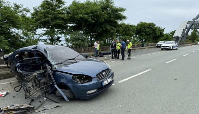 Rize'de trafik kazası: 3 ölü, 2 yaralı