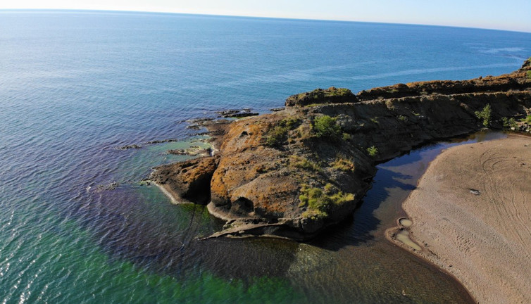 Bu adayı görenler timsah sanıyor