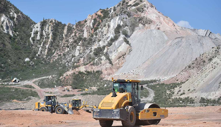 Kırgızistan, 5 yıl sonra uranyum madenciliğine döndü