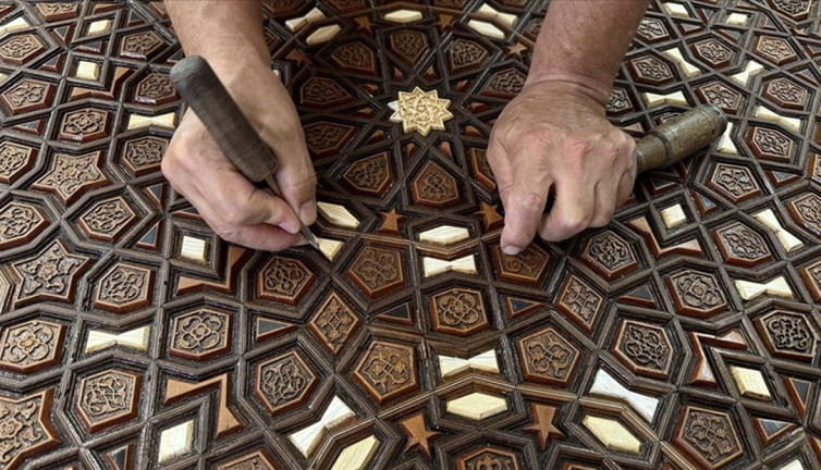 Selimiye Camisi'nin asırlık kapıları yenilendi