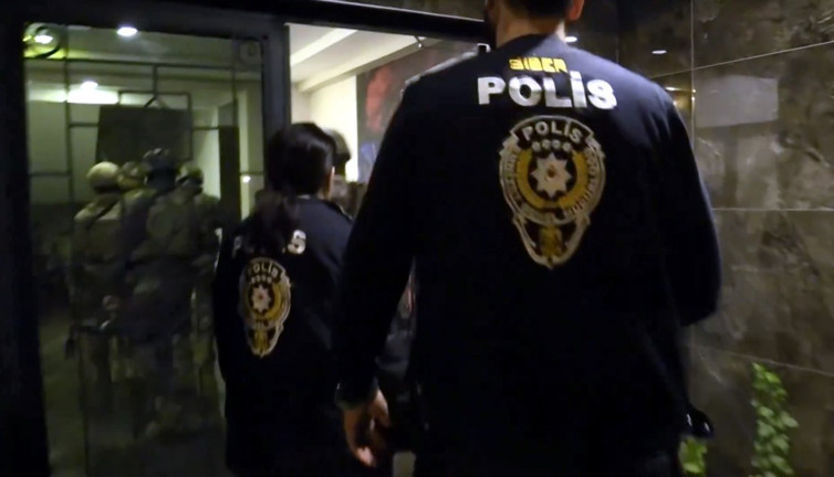 27 ilde ‘Sibergöz-47’ operasyonu: 97 gözaltı. Yerlikaya duyurdu