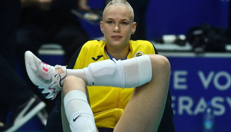 Voleybolcu kızlar tatilden fotoğraf paylaştı. Arina Fedorovtseva nefes kesti