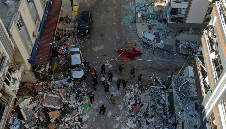 İzmir’deki faciada hasar tespit çalışmaları başladı