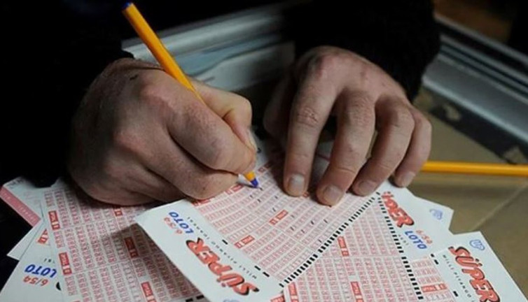 Türkiye'nin her zaman tek kazananı tüp uzmanı Sayısal'a korkunç zam yaptı. Ahmet Hakan'ın yağcı sorusuna ödül parası mı yetiştirecek