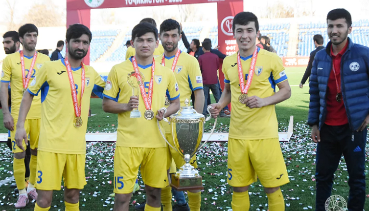 Tacik futboluna darbe