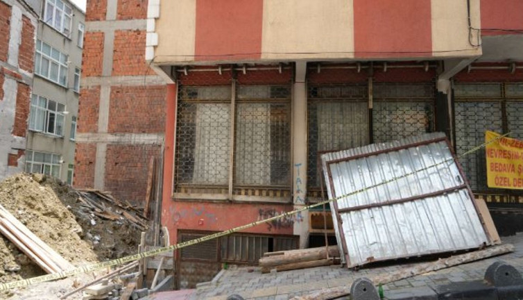 Çatlayan binada şok iddia