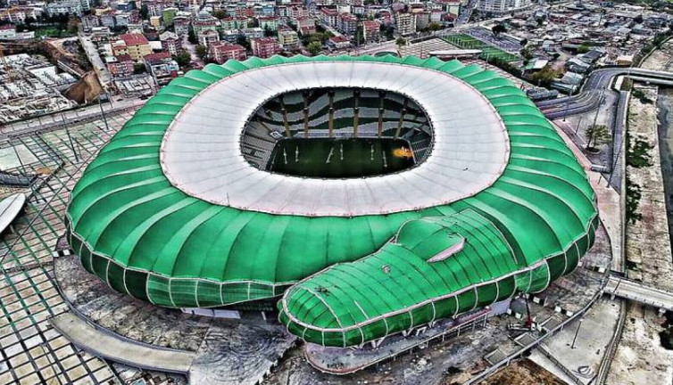 Süper Lig'in eski şampiyonu 3. lige düşünce 10 transfer yaptı