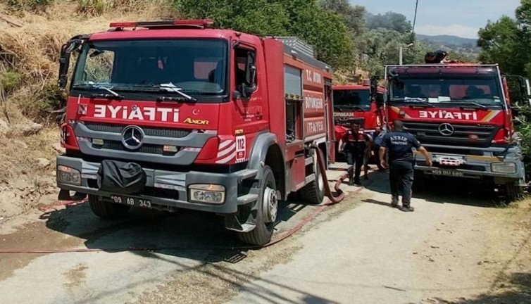 Odunluk yangını korkuttu