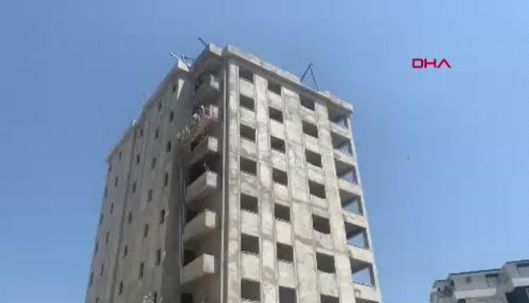 Adana’da sıva yaparken 6’ncı kattan düşüp, öldü