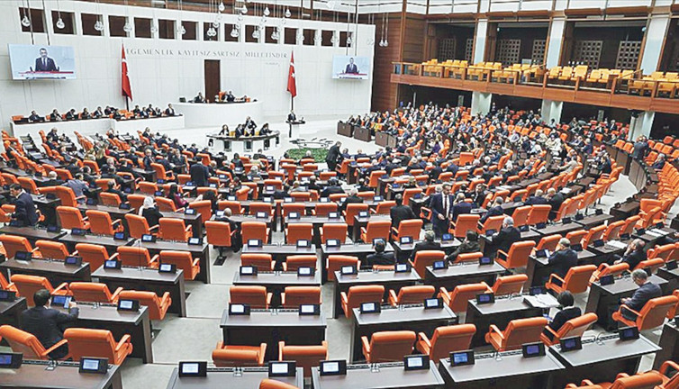 Öğretmenlik Meslek Kanunu düzenlemeye gidiyor! İlk 6 madde kabul edildi