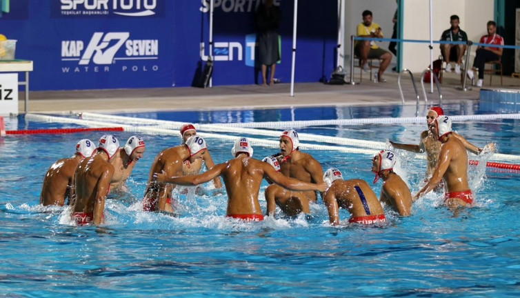 Efe Naipoğlu dünya gol kralı oldu