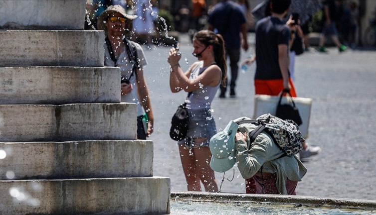İtalya ikiye bölündü