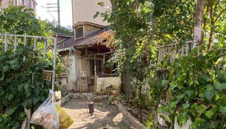 Pis koku polisi alarma geçirdi