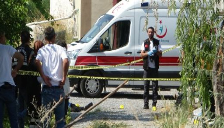 Tavuk çiftliğinde cinayet