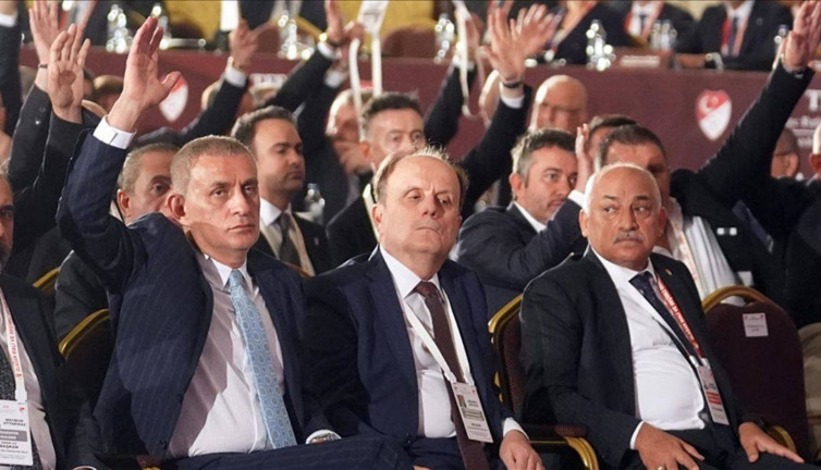 İbrahim dayısı torpil yaptı. Ballı maaşı kaptı. Şerafettin Tilki TFF'deki depremin nedenini ortaya çıkardı